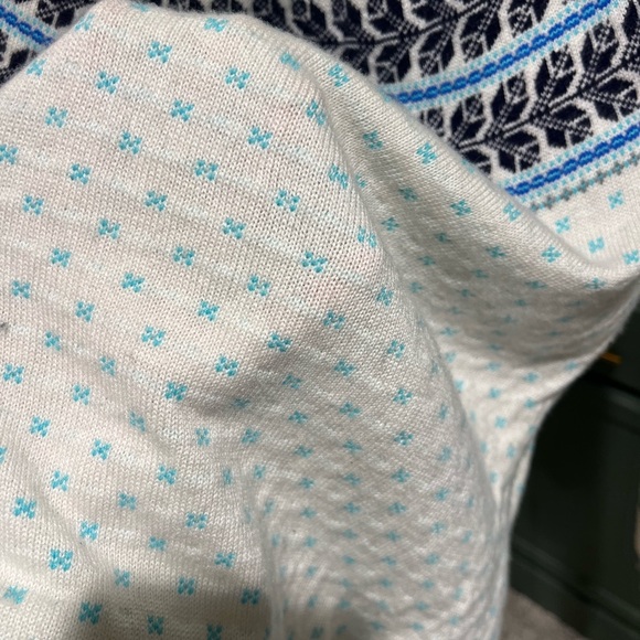 Talbots Blue and White Leaf Pattern Sweater - Picture 6 of 6